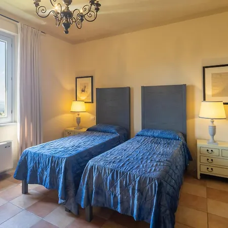 Villa Uliveta By Vacavilla *